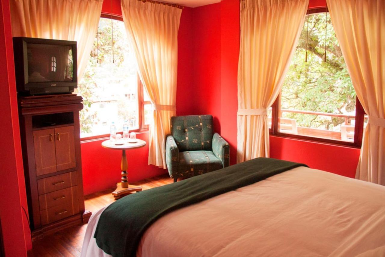 El Pedron Hotel 巴尼奥斯 外观 照片