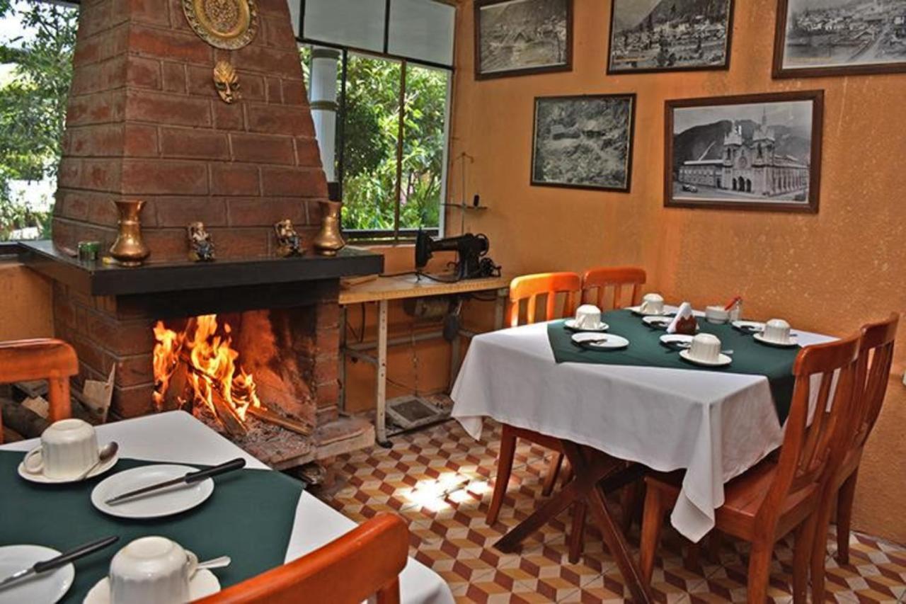 El Pedron Hotel 巴尼奥斯 外观 照片