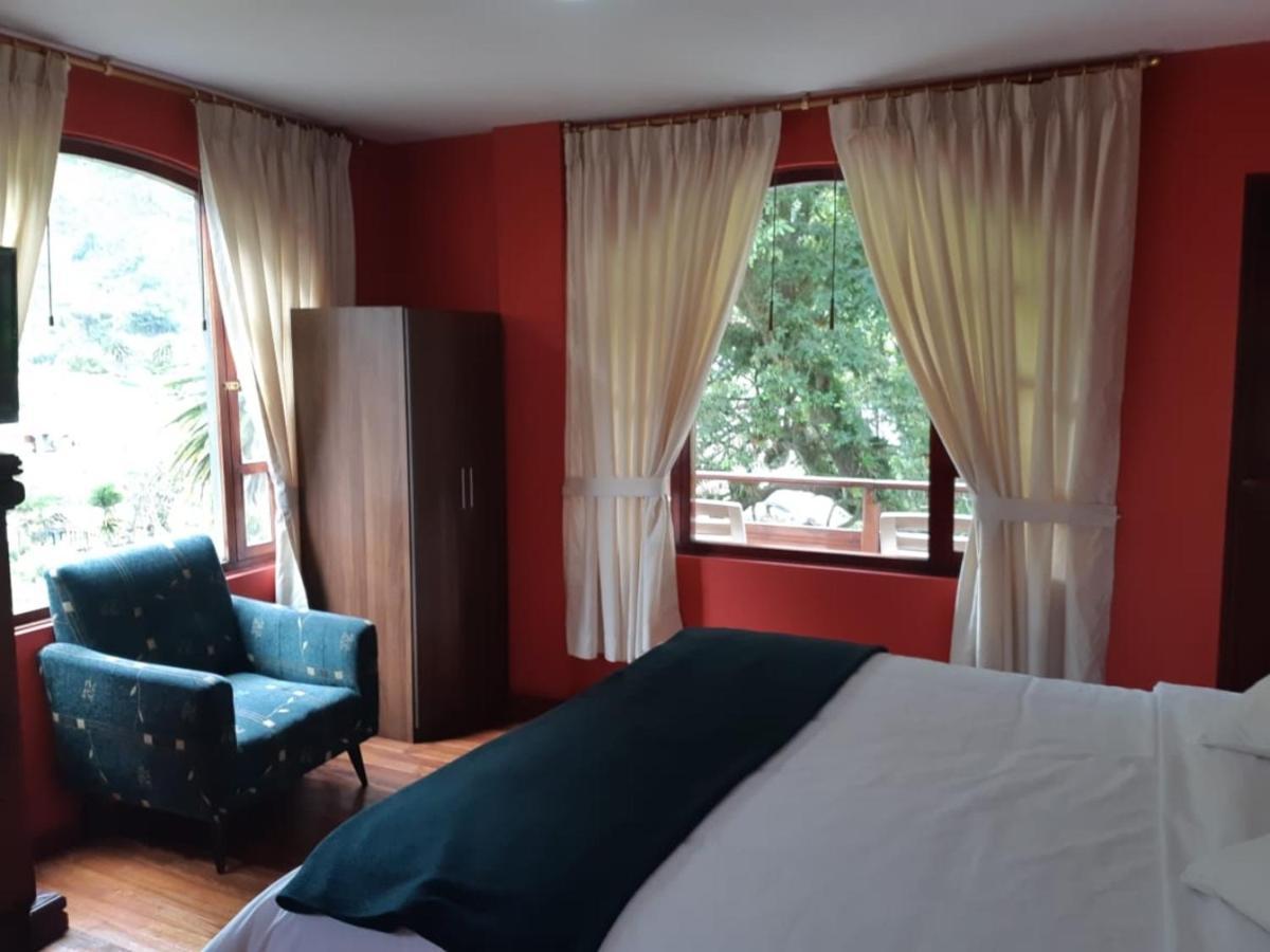 El Pedron Hotel 巴尼奥斯 外观 照片